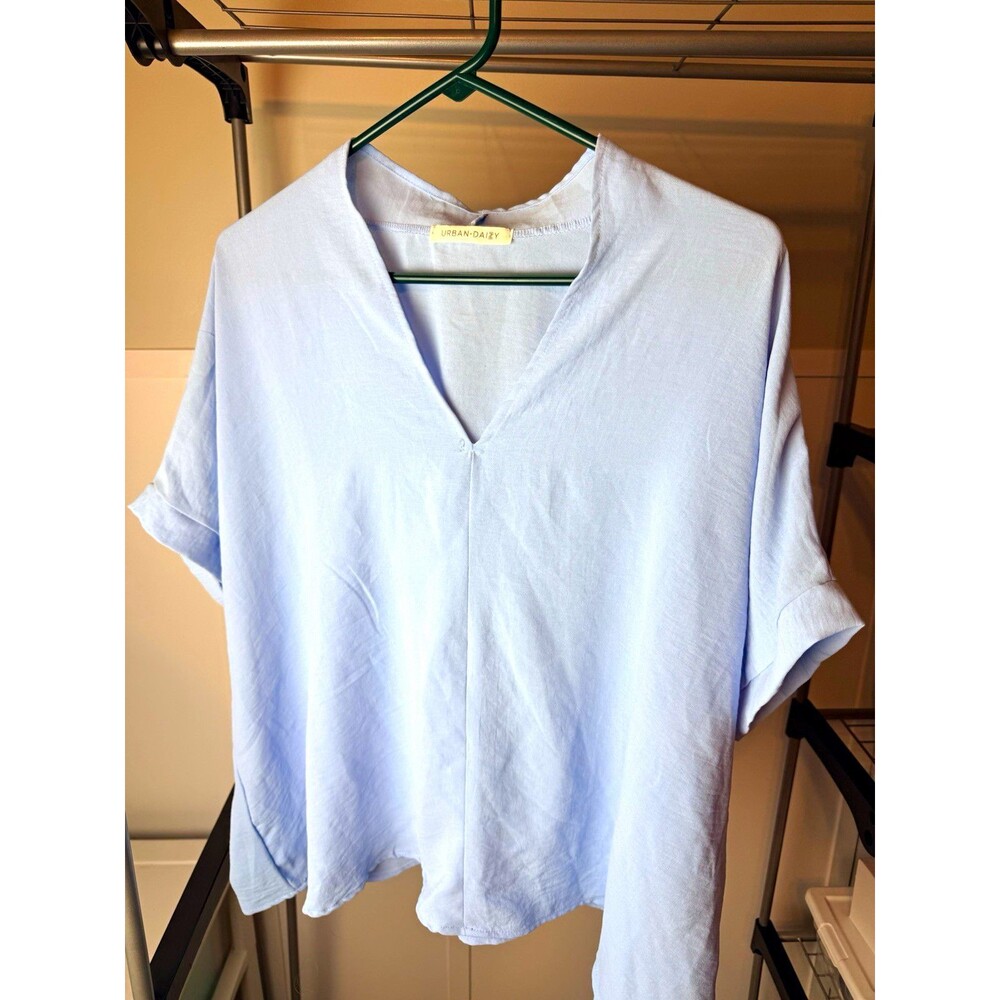 Urban Daizy Women's Blue Solid V-Neck Short Sleeve Pullover Blouse Size L